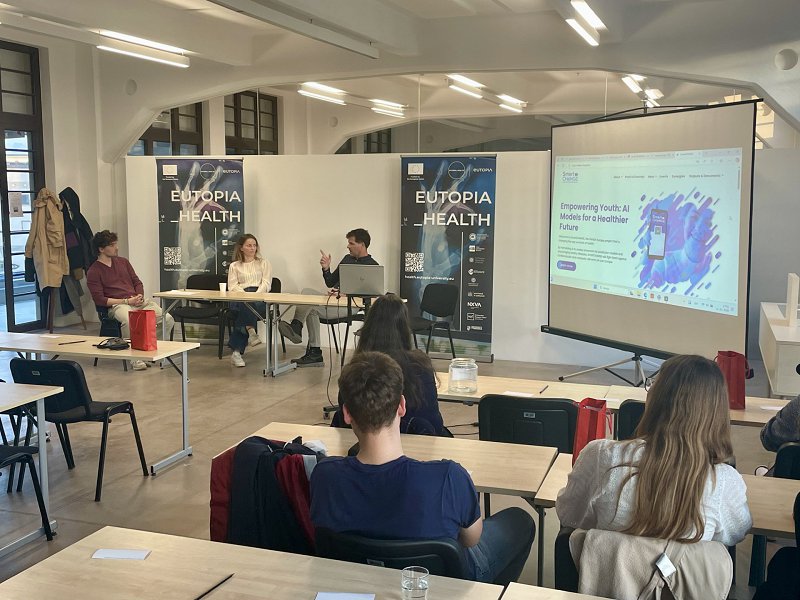 Prof. dr. Gergor Jurak predstavlja delo raziskovalne skupine SLOfit Prof. dr. Gergor Jurak predstavlja delo raziskovalne skupine SLOfit